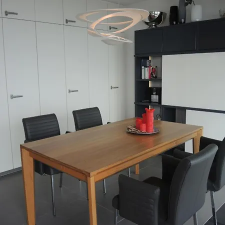 アパート Nibbio By Fewotessin *