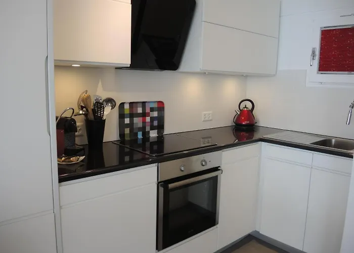 Nibbio By Fewotessin