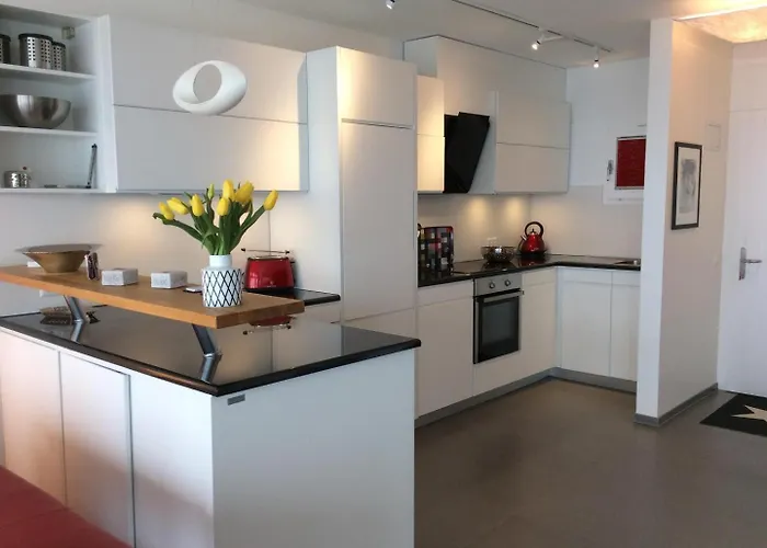 Nibbio By Fewotessin